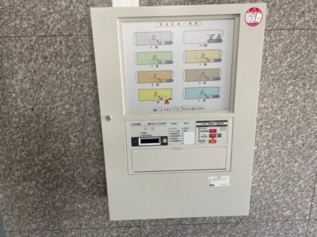 マップ式の火災受信機を採用しました。
